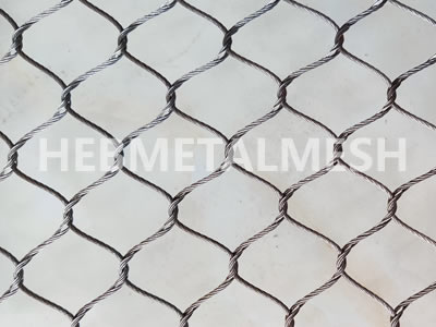 Aviary wire mesh with handwoven stainless steel netting